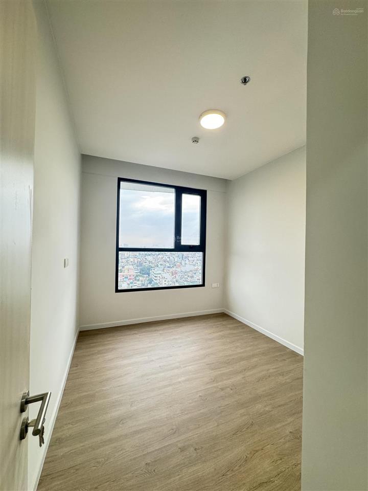 Bán nhanh căn 4pn 3wc 127,6m2, 8tỷ4 nhận nhà view quận 1 tầng trung gió mát cả ngày d  homme