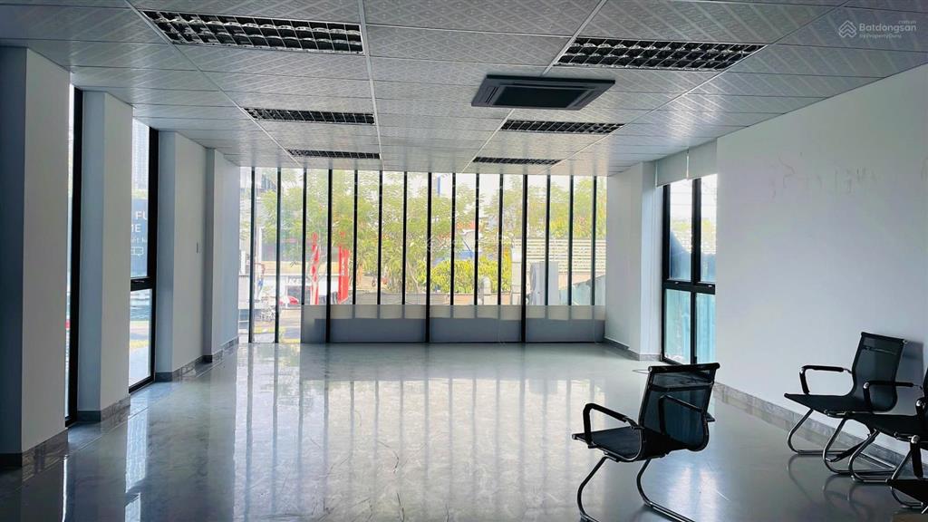 Mặt tiền kinh doanh trần não, có sẵn dòng tiền 350tr/tháng, 130 tỷ tl