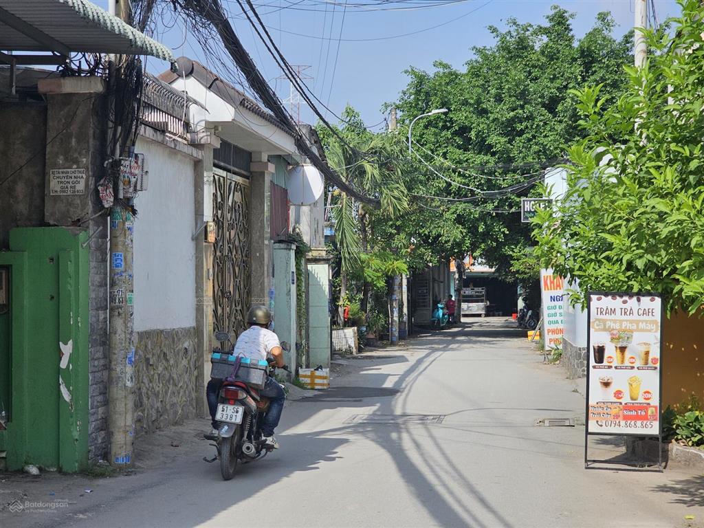 Nhà 10x35m, hẻm xe hơi thuận tiện xây mới làm chdv, kho xưởng, 17 tỷ tl