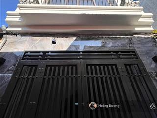 Hiếm nhà đẹp dt rộng. giá hơn 3 tỷ oto gần. gần đh phenika, bv nhi, trục tố hữu kéo dài.