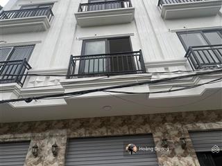 Trung tâm chúc sơn  nhà 37m2 4 tầng. oto vào cửa. ngay bv đa khoa chương mỹ. 300m ra ql6. xe bus.
