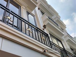 Nhà ở đón tết  sẵn 2,5 tỷ  bank 70%. nhà 5 tầng. ô tô gần. ngay nhà văn hóa, cuối tố hữu kéo dài