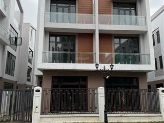 Bán bán shop 2 mặt tiền 100m2 vỉa hè 5m cạnh bien tại  vinhomes ocean park 3, giá ưu đãi 15tỷ vnd,