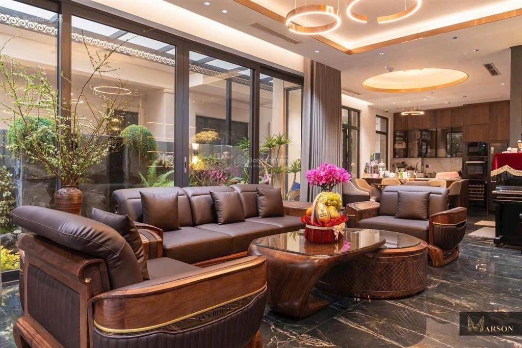 Bán bán shop 2 mặt tiền 100m2 vỉa hè 5m cạnh bien tại  vinhomes ocean park 3, giá ưu đãi 15tỷ vnd,