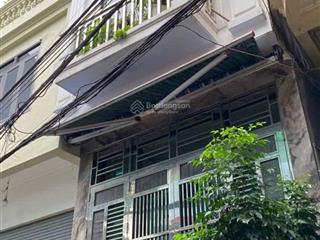 Bán nhà riêng tại trần nguyên hãn, 4,15 tỷ, 44m2, lô góc, mặt ngõ thông