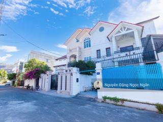 Cho thuê nhà riêng lạc long quân 200m2 ngay khu vui chơi biển vũng tàu view đẹp, vào là kinh doanh