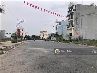 Khu trung tâm, nhiều nhà xây ở đất tái định cư đường dứa, đằng hải (c340).  0917 696 ***