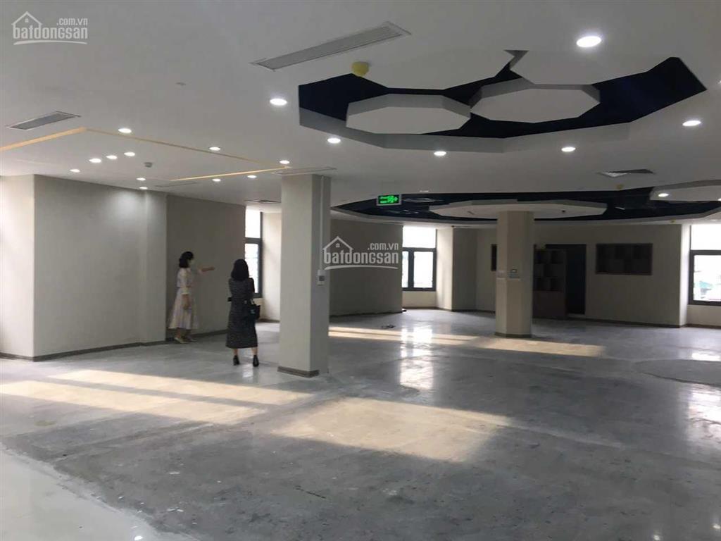 Cần cho thuê gấp vp tòa vtc online phố tam trinh, dt sàn 500m2 giá chỉ 100nghìn/m2/th