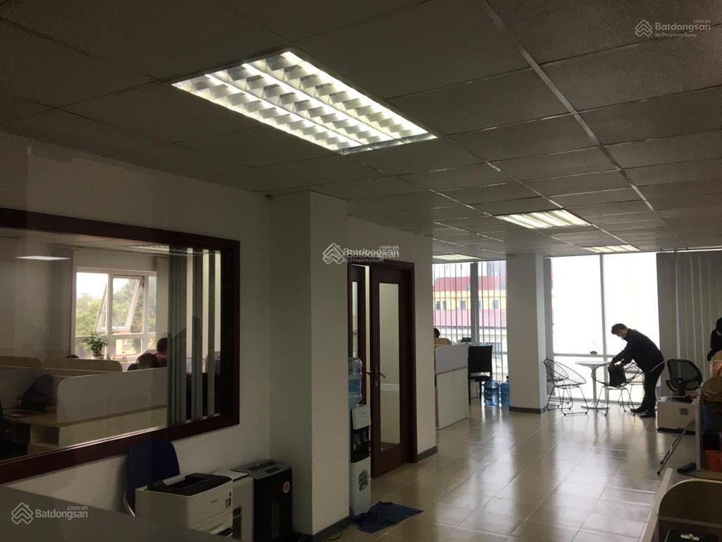 Cho thuê vp tòa vietcombank tower, nguyễn văn cừ, long biên dt 130m2, giá 200k/m2/th