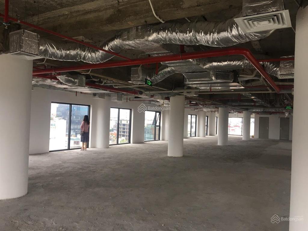 Cho thuê văn phòng epic tower 19 duy tân, dt 50m2, giá 120 nghìn/m2/th
