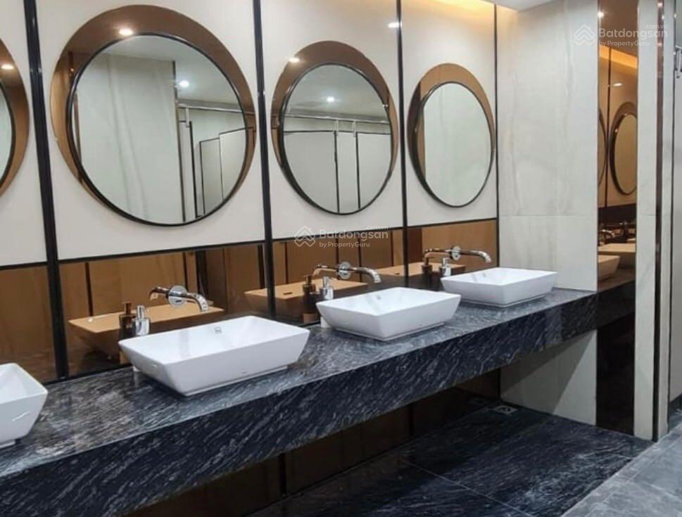 Cho thuê văn phòng tttm chợ mơ, bạch mai, dt 1884m2