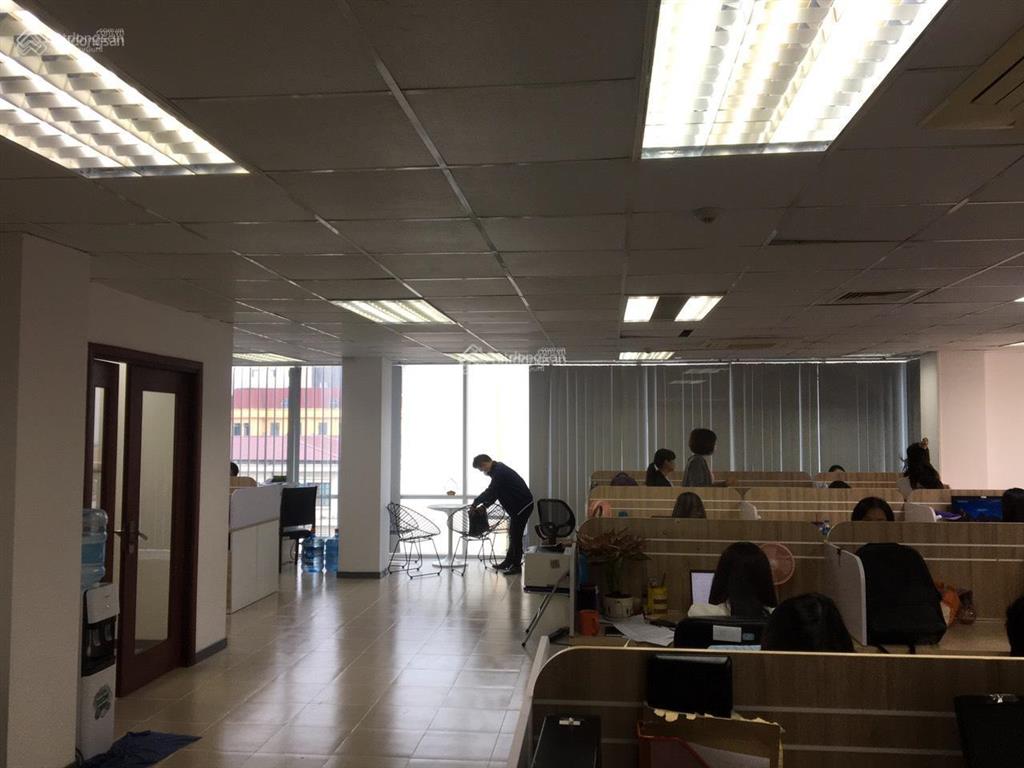 Cho thuê vp phố mai hắc đế, hai bà trưng dt 130m2, có thể chia nhỏ diện tích
