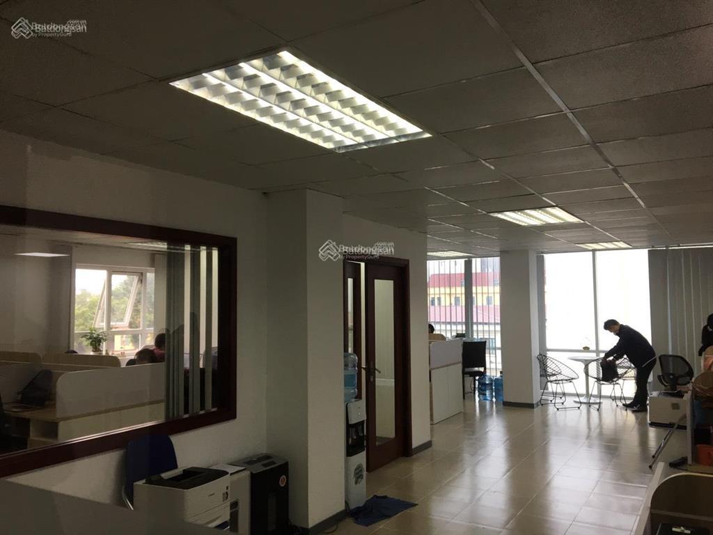 Cho thuê vp phố mai hắc đế, hai bà trưng dt 130m2, có thể chia nhỏ diện tích