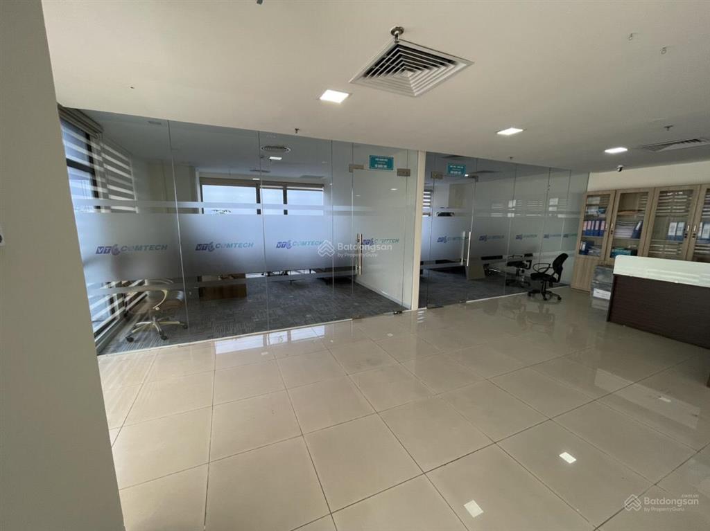 Cho thuê văn phòng phố lạc long quân, tây hồ dt 200m2, giá 120 nghìn/m2/th