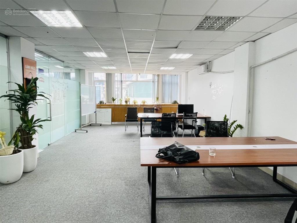 Cho thuê sàn văn phòng tòa goldseason 47 nguyễn tuân dt 150m2, giá thỏa thuận
