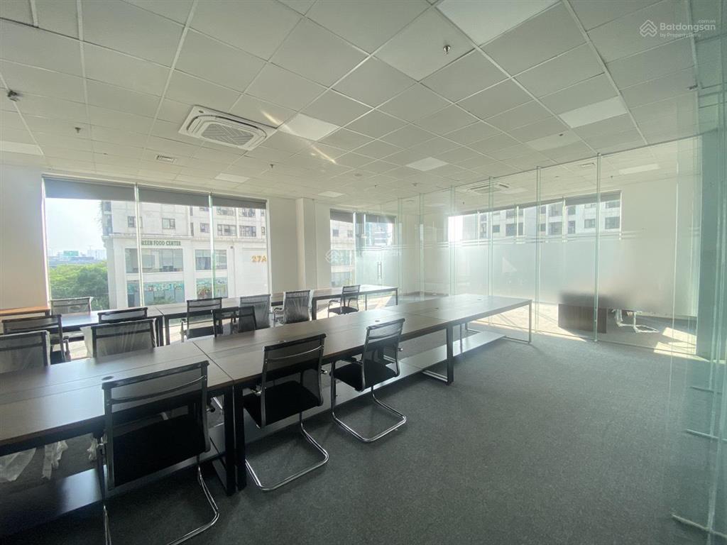 Cho thuê văn phòng imperial tower 71 vạn phúc dt 300m2 giá 120k/m2/tháng