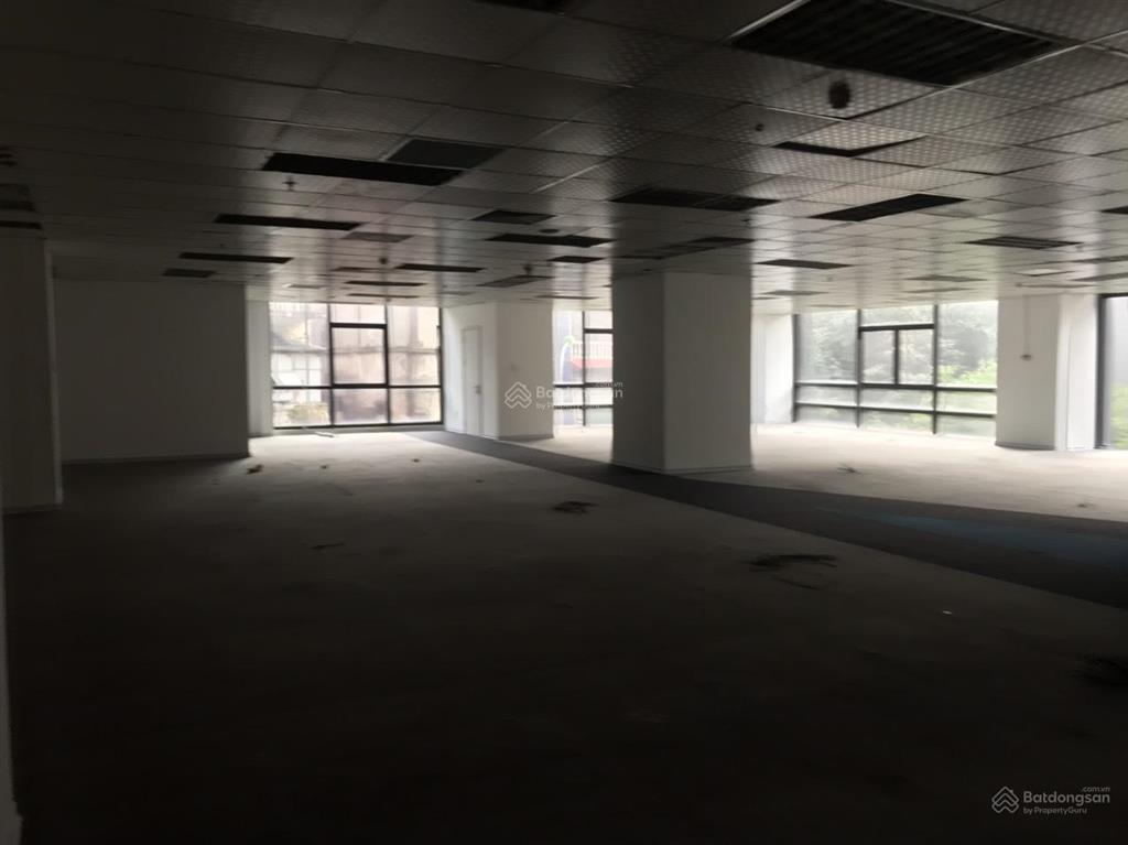 Bql trung yên plaza số 1 trung hòa cho thuê dt 1000m2 vào làm việc được luôn sẵn nội thất