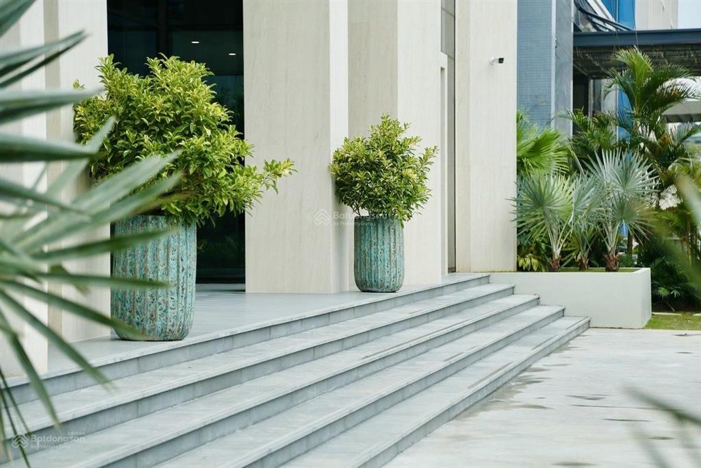 Cho thuê tòa văn phòng moonlight với các dt 986,76m2 giá chỉ 300k/m2/th