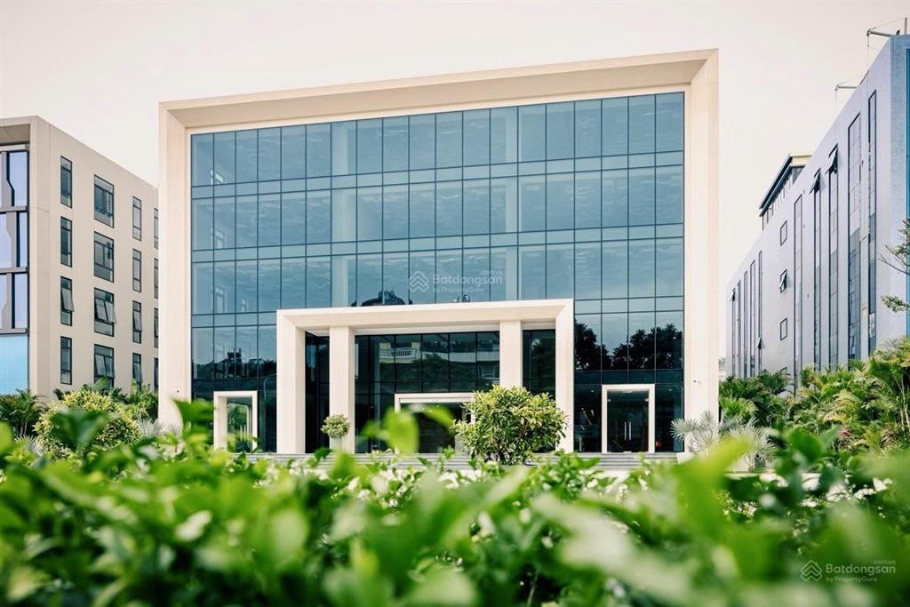 Cho thuê tòa văn phòng moonlight với các dt 986,76m2 giá chỉ 300k/m2/th