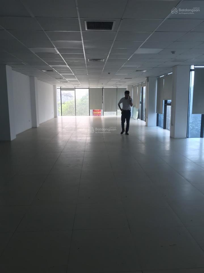 Cho thuê văn phòng 29t2 hoàng đạo thúy 400m2 giá 250k/m2/th có điện, điều hòa