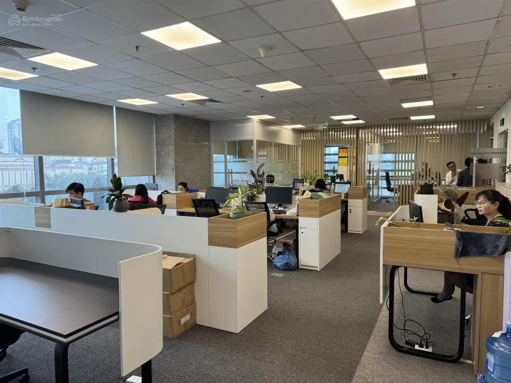 Cho thuê văn phòng 29t2 hoàng đạo thúy 400m2 giá 250k/m2/th có điện, điều hòa