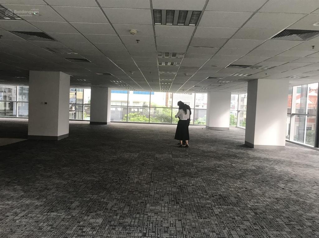 Khan hiếm! hiếm có 136m2 văn phòng tại tòa nhà golden field nguyễn cơ thạch đang cho thuê