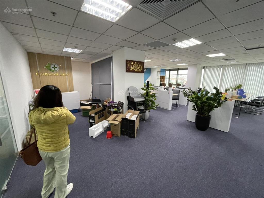 Khan hiếm! hiếm có 136m2 văn phòng tại tòa nhà golden field nguyễn cơ thạch đang cho thuê