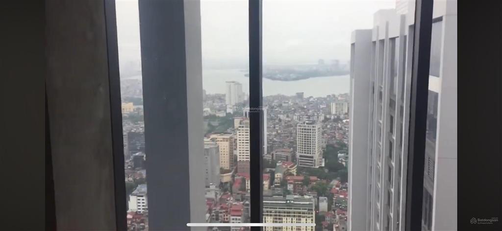 Bql chính chủ cho thuê văn phòng hong kong tower diện tích linh hoạt 1000m², giá ưu đãi chỉ 380k/m2