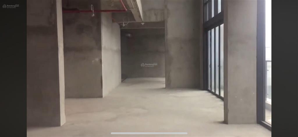 Bql chính chủ cho thuê văn phòng hong kong tower diện tích linh hoạt 1000m², giá ưu đãi chỉ 380k/m2