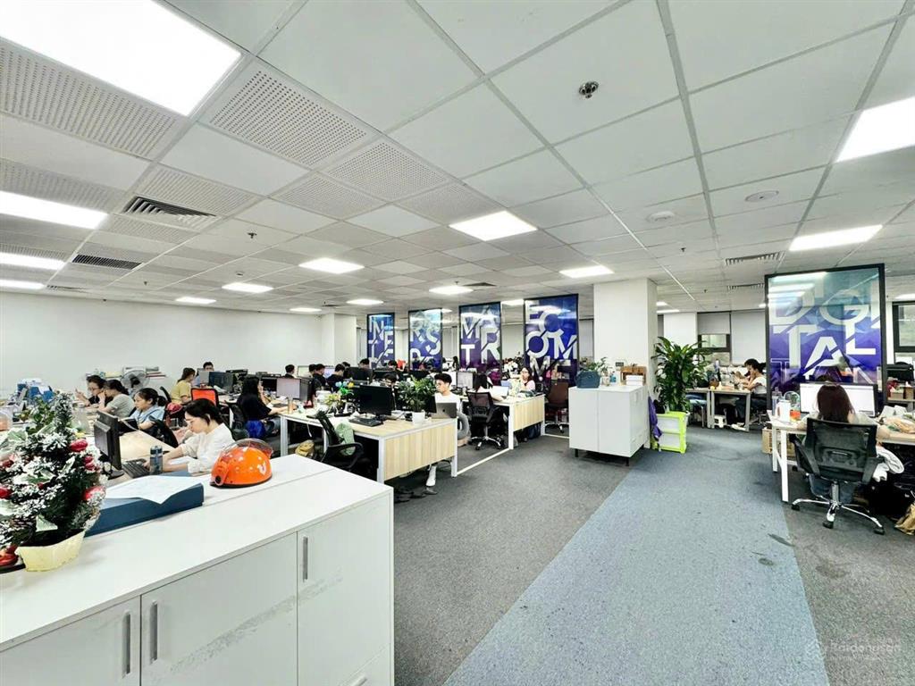 Cần cho thuê văn phòng tại phố khúc thừa dụ, cầu giấy 200m2