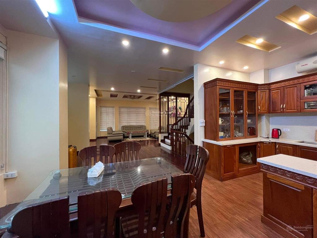Chính chủ cần bán nhà xuân la, ô tô vào, 2 thoáng, gần hồ, 70m2 x 5 tầng, mt 5m