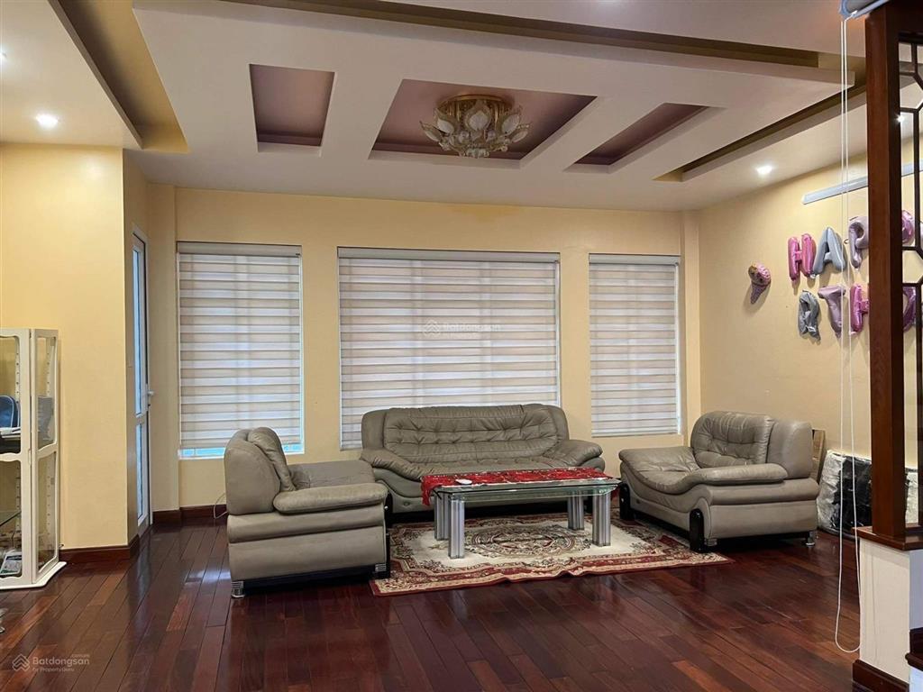 Chính chủ cần bán nhà xuân la, ô tô vào, 2 thoáng, gần hồ, 70m2 x 5 tầng, mt 5m