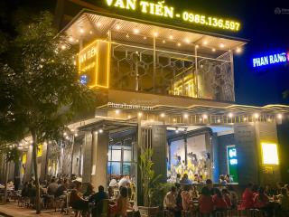 Cho thuê siêu biệt thự lô góc tại linh đàm trong trung tâm hơn 30 tòa chung cư