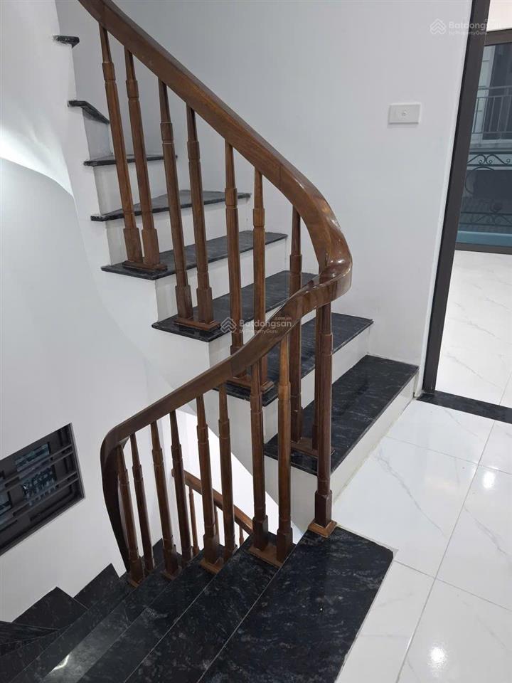 Bán nhà riêng xây mới hoài đức 40m2 3 tầng oto đỗ ngày đêm cách nhà 20m giá bán 3,9 tỷ