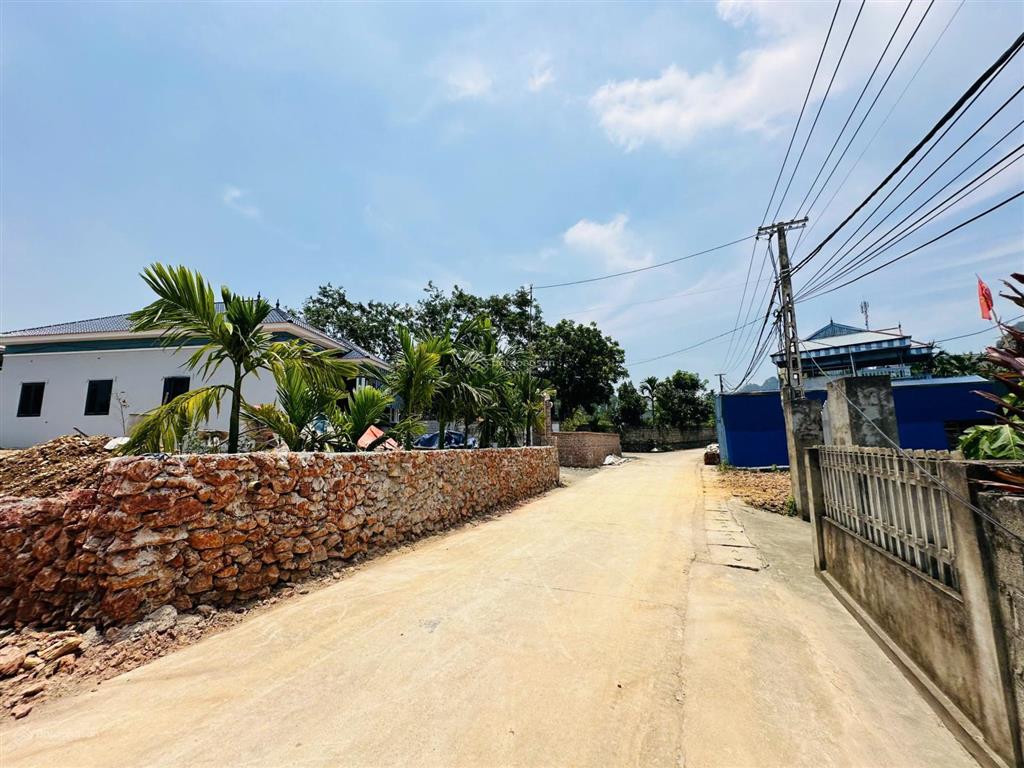 Bán lô đất 760m2 gần ql21 tại lương sơn, đường 2 xe tránh