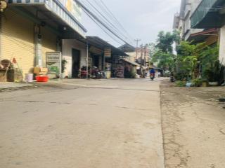 Đường 10m  kinh doanh  dt 120m2  sát đại lộ thăng long và đường sắt metro số 5
