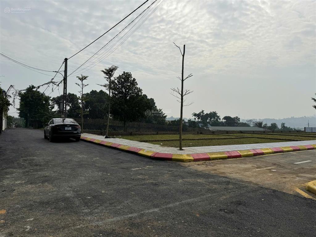 Hàng hiếm  ngay đại học quốc gia và đại học fpt  dt 100m  làn 2 quốc lộ 21  đường 2 ô tô tránh