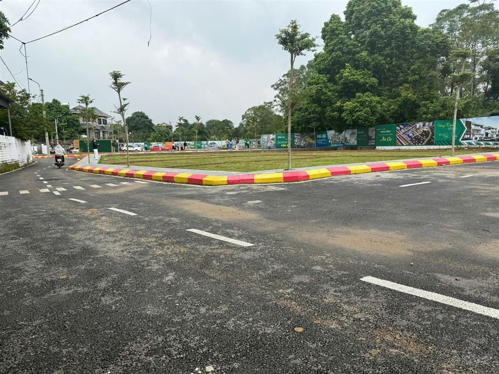 Hàng hiếm  ngay đại học quốc gia và đại học fpt  dt 100m  làn 2 quốc lộ 21  đường 2 ô tô tránh