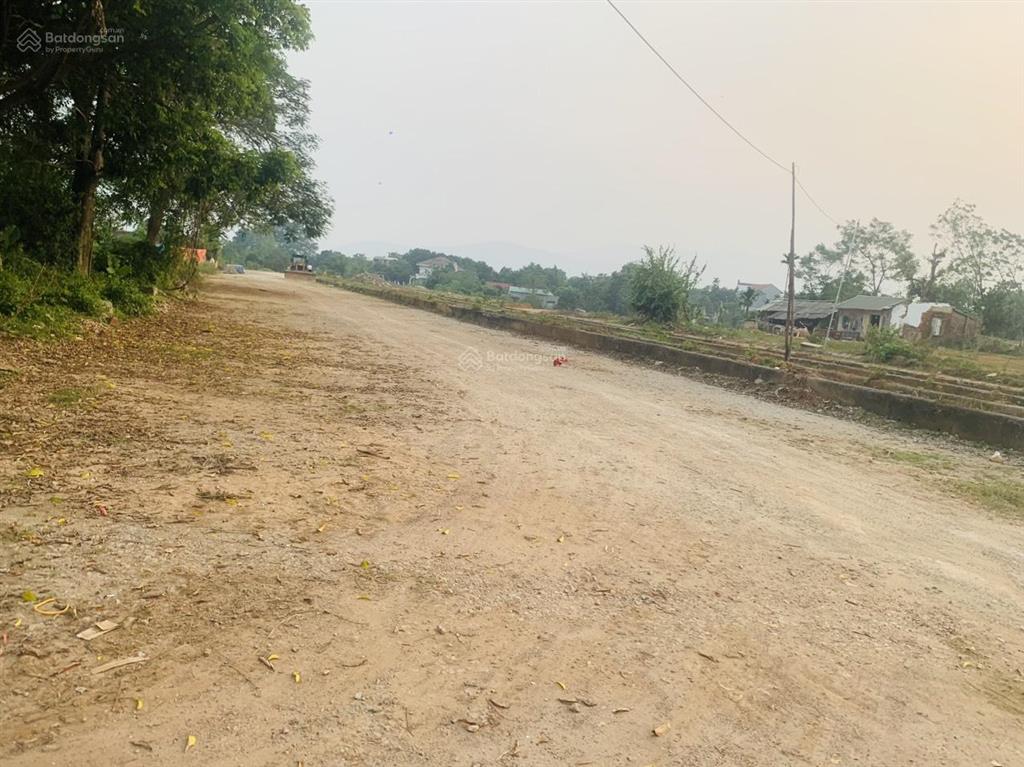 Sát metro số 5  dt 100m  cắt lỗ ngay 200tr   ngay xem sổ 0373 585 ***