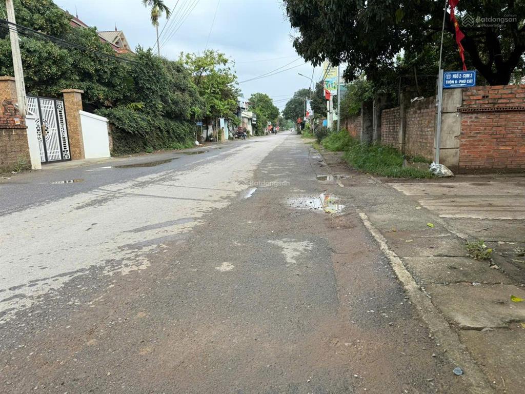 Sát metro số 5  dt 100m  cắt lỗ ngay 200tr   ngay xem sổ 0373 585 ***