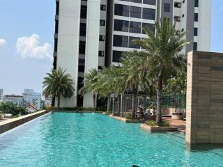 Bán căn hộ 2 phòng ngủ 7,5 tỷ căn góc 74m2  view nhìn landmark 81  nhà sẵn hợp đồng thuê 26tr