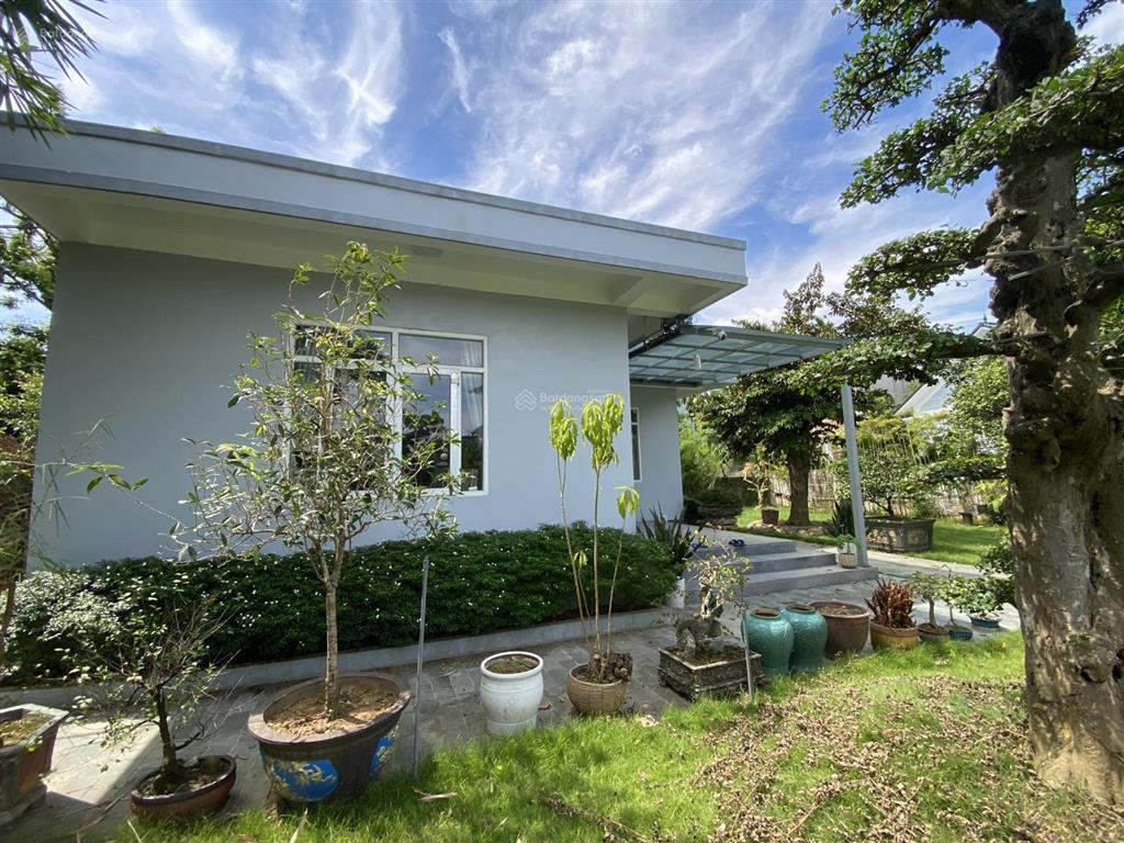 Chuyển nhượng khuôn viên nhà vườn xanh mướt 860m2 sát quốc lộ tại hoà lạc