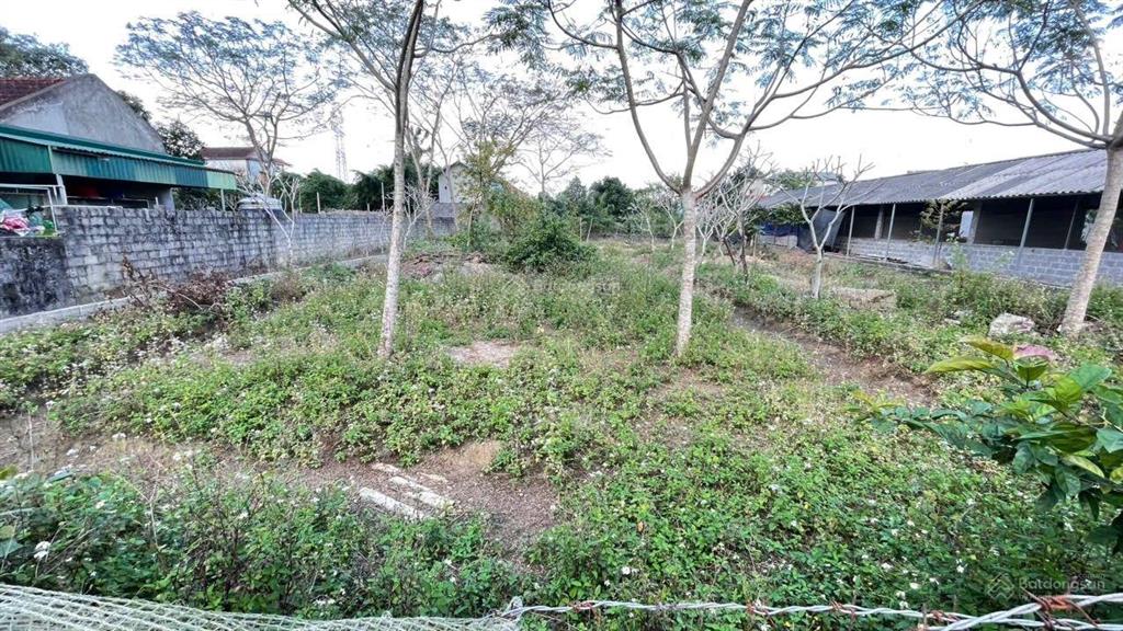 Lô đất đẹp phong thủy tốt phú lai yên thủy hòa bình với dt 845m2 mặt tiền 20m