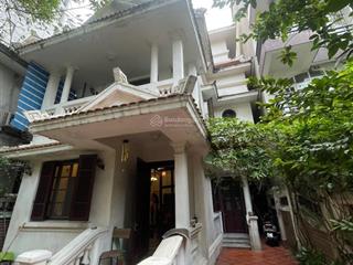 Vip! biệt thự sân vườn từ hoa  tây hồ, 180m2 full thổ cư, ngõ thông, sát hồ tây, giá 68 tỷ