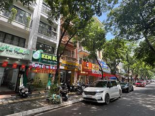 Bán đất phân lô phố hàm nghi, nam từ liêm vỉa hè rộng, mặt tiền đẹp hiếm có, sổ đỏ vuông vắn