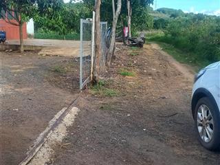 1 lô full thổ cư. tại đaklak. đường bê tông ô tô tận nơi, khu dân cư. dt 130m2 (ngang 5m, full tc)