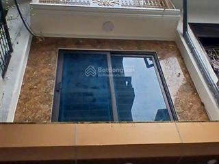 Lò đúc  phố cổ  mặt ngõ thông kinh doanh  45m2  6 tầng thang máy  2 mặt thoáng trước sau.