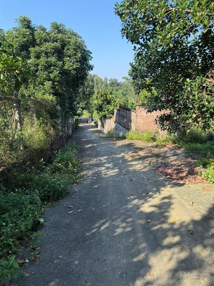 Lô đất nhà vườn hiếm bám suối gần ga metro