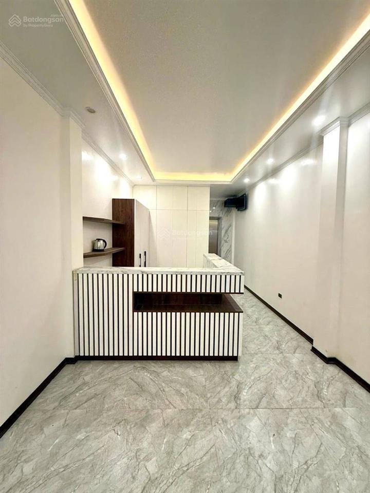 Bán nhà mặt phố lê đại hành, dt 65m2 x 6 tầng thang máy, dòng tiền 55 triệu, 31 tỷ đồng