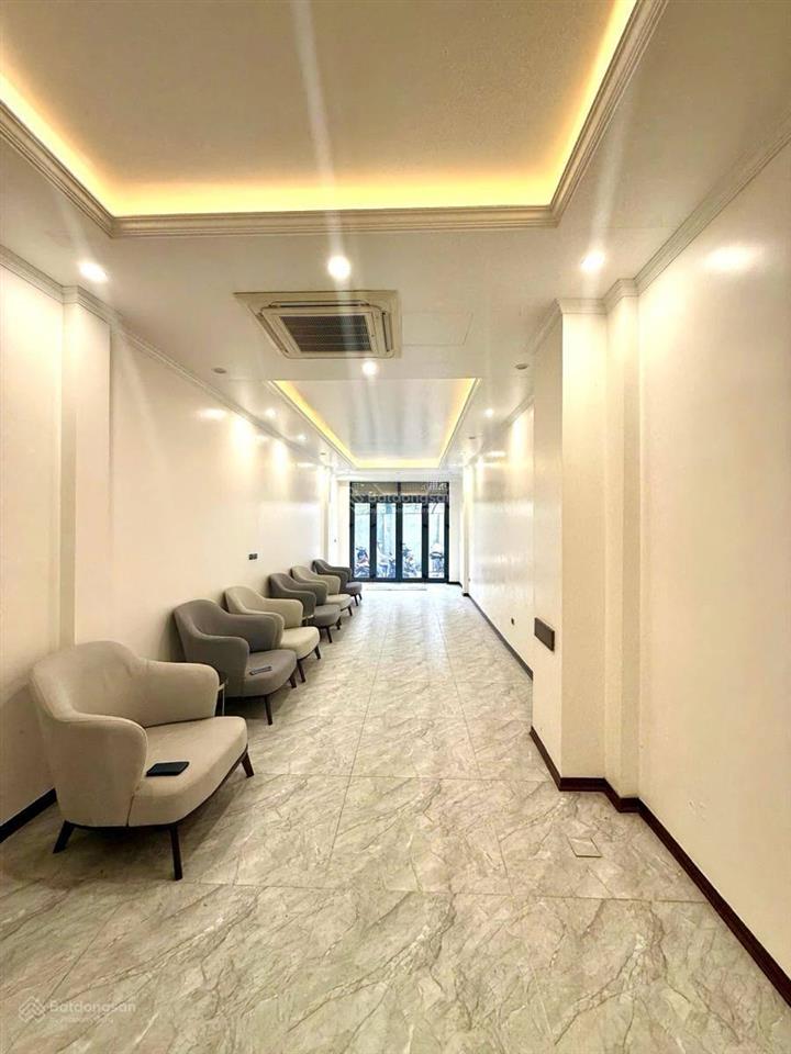 Bán nhà mặt phố lê đại hành, dt 65m2 x 6 tầng thang máy, dòng tiền 55 triệu, 31 tỷ đồng